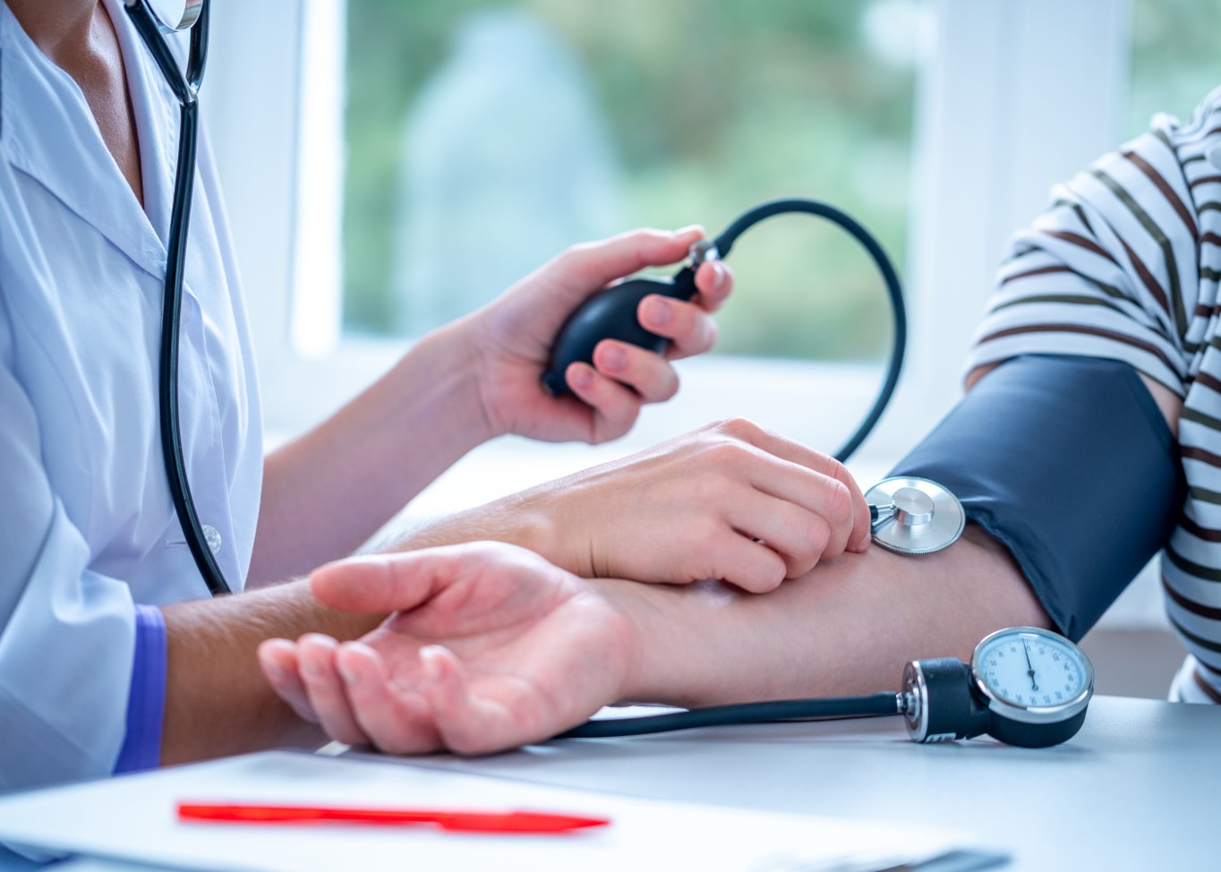 Targeting the Cardiometabolic Axis: The Role of Dietary Fats in Blood Pressure and Glycemic Control